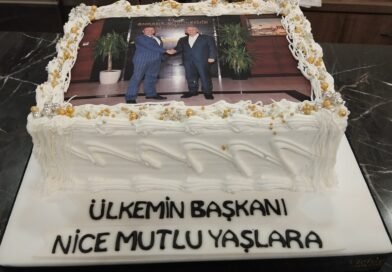 ABP Genel Başkanı Bedri Yalçın’dan Anlamlı Doğum Günü Sürprizi: “Ülkemin Başkanı Nice Yaşlara