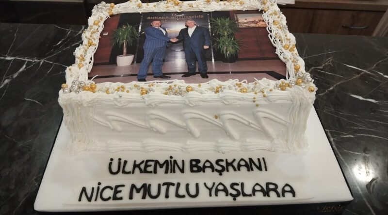 ABP Genel Başkanı Bedri Yalçın’dan Anlamlı Doğum Günü Sürprizi: “Ülkemin Başkanı Nice Yaşlara